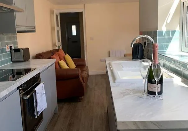 Hunters Cottage - Pet Friendly Fisherman'S Cottage 파일리